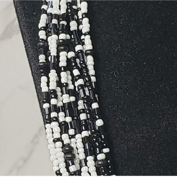 MULTI-STRAND Seed Bead Black & White Necklace - Picture 2 of 4
